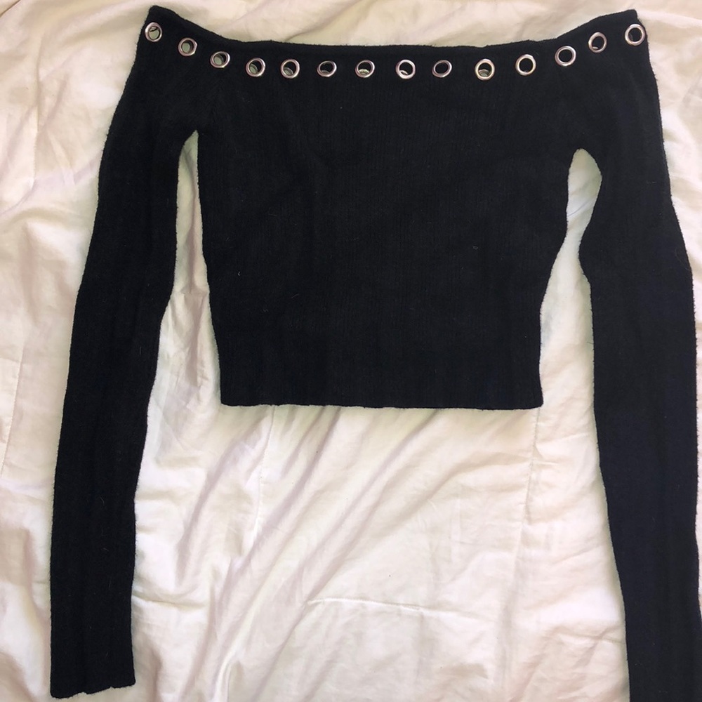 Off the Shoulder Grommet Crop Top